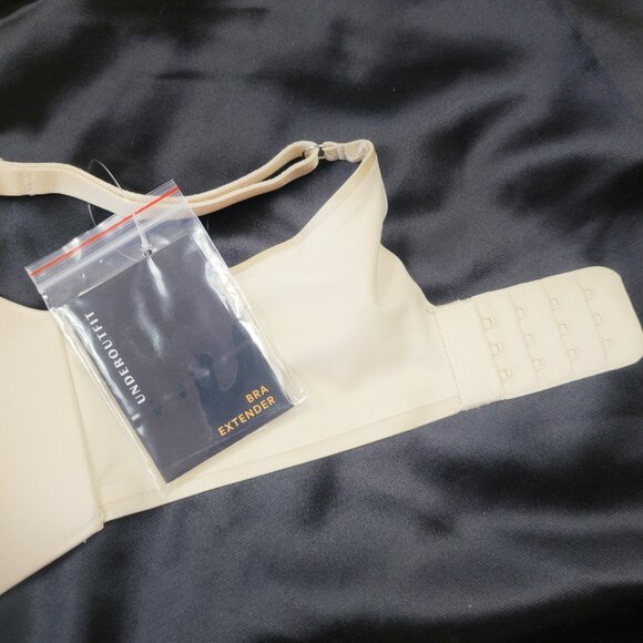 NWT UNDEROUTFIT Bra Small S Satin Grace 1258 Adjustable Straps 3D Molded Sand - Picture 4 of 10